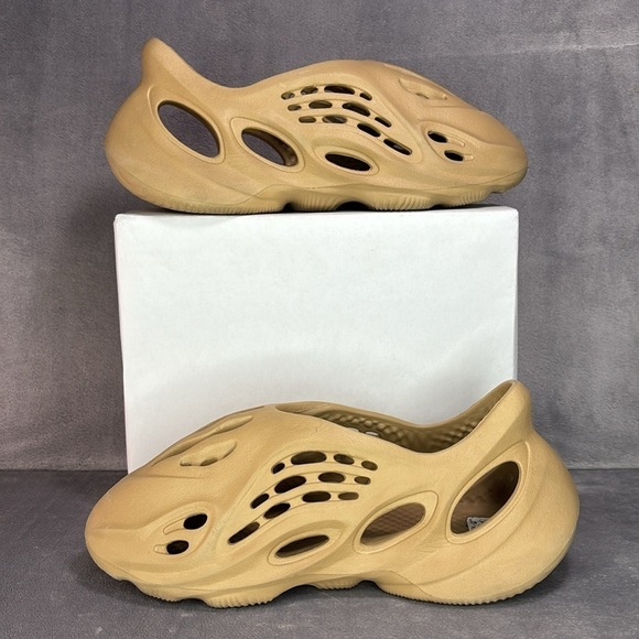 Yeezy Foam Runner Ochre Tan Slip On Shoes Size 6 Unisex main image 4